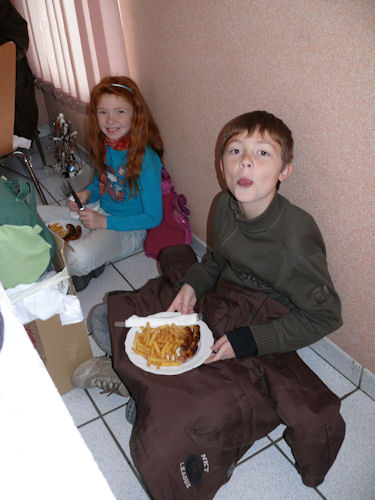 http://scrap.en.folie.free.fr/apourblog/marchenoel2009/weschwesch09/Image6.jpg